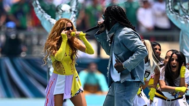 Fußball-WM beginnt: «Dai Dai»: Ausgelassene Stadion-Party zu