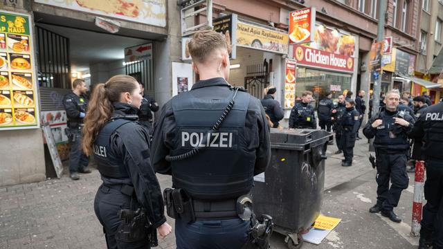 Bahnhofsviertel: Strafanzeigen bei Razzia im Frankfurter Bah
