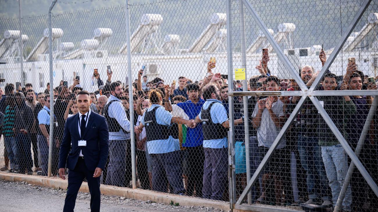 Migration: EU verschärft Asylregeln - Reform in Kraft