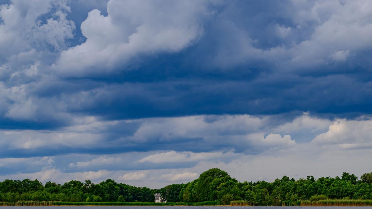 Gewitter möglich: Viele Wolken und Regen in Berlin und Brandenburg