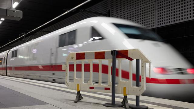 Ende der Generalsanierung: Berlin-Hamburg: Züge rollen wieder - Kleiner Fahrplanwechsel