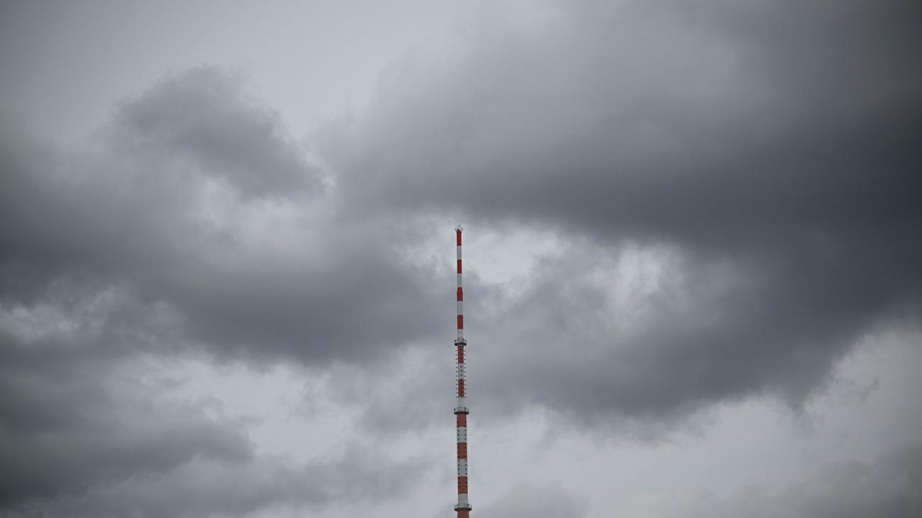 Wetter: Grauer Himmel erwartet - Wann es Chancen auf Sonne gibt