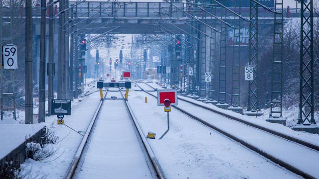 Bild: Generalsanierung bei der Bahn: Politiker fordern ehrliche Bilanz bei Bahn-Großprojekten