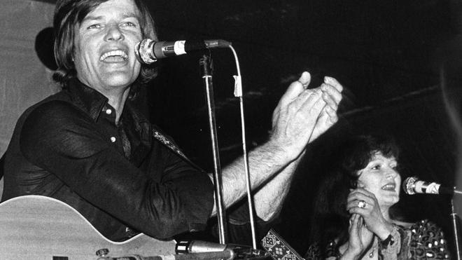  Der US-amerikanische Sänger und Schauspieler Dean Reed lebte bis 1986 in der DDR.