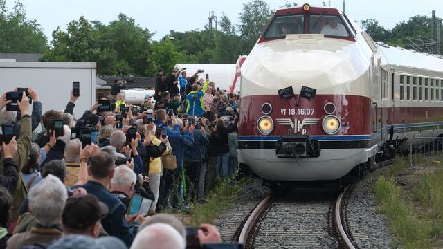 Eisenbahn-Nostalgie: Legendärer DDR-Schnellzug ist zurück