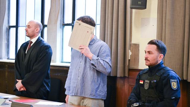 Angreifer verurteilt: Zwei Mordversuche an Nachbarin - Täter bekommt Jugendstrafe