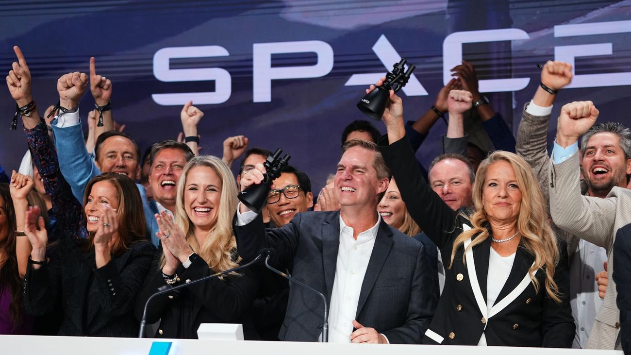 Nach Börsengang: Musks Weltraumfirma SpaceX überholt Amazon an der Börse
