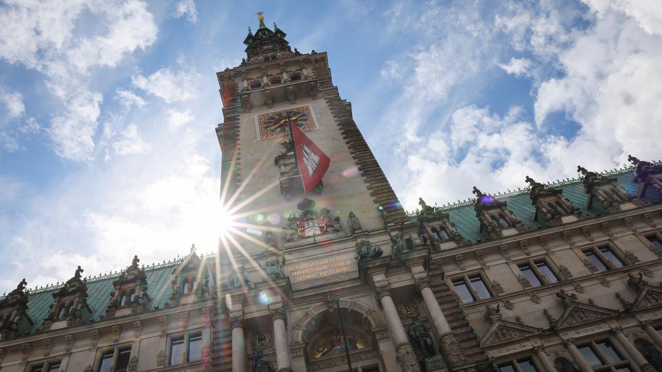 Öffentlicher Dienst: Hamburg prüft künftig Verfassungstreue bei Bewerbern
