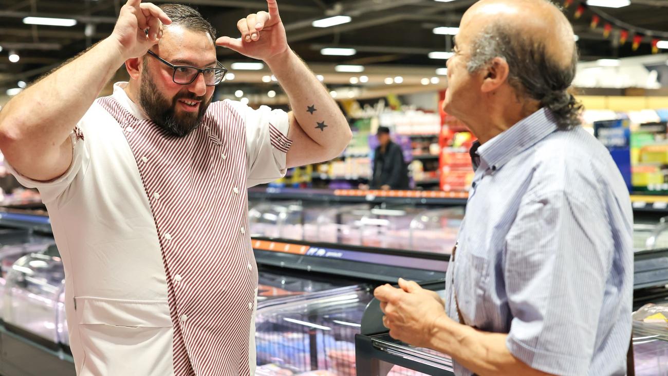 Lived Participation: With Heart and Hands - Butcher Learns Sign Language