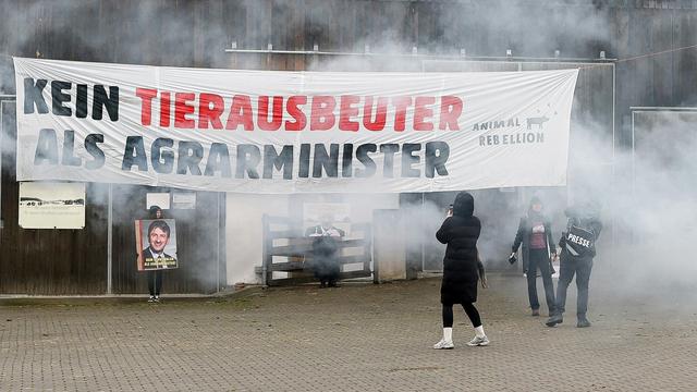 Prozess um Protestaktion: Protest auf Hof – Felßner spricht von «Terroristen»