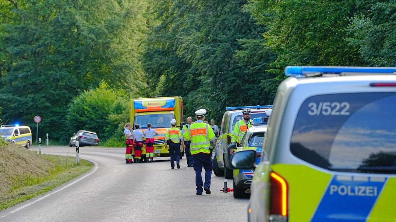 Landkreis Böblingen: Radfahrerin stirbt nach Kollision mit Auto