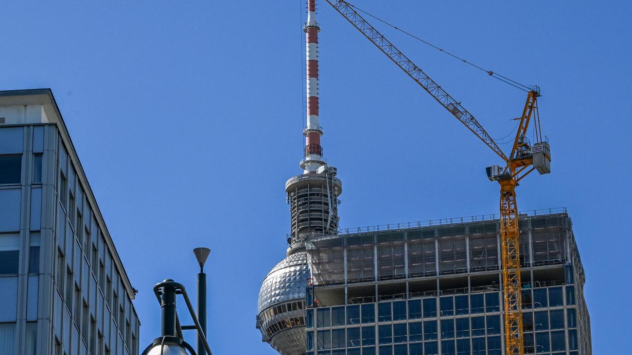 Landesparlament: Abgeordnete debattieren über Vergabegesetz und Tariftreue