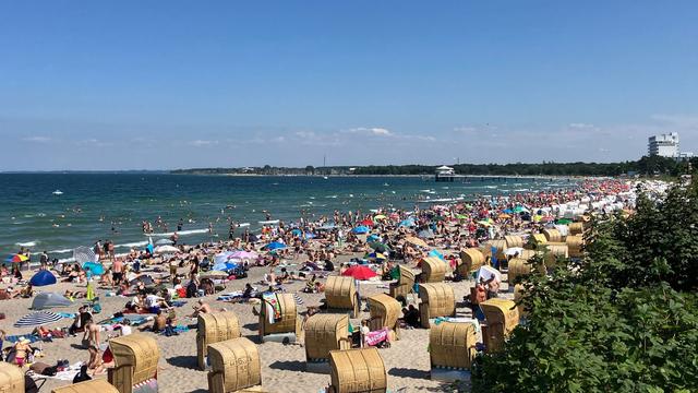 Germany's Health Ministry offers heatwave and storm safety tips for the North