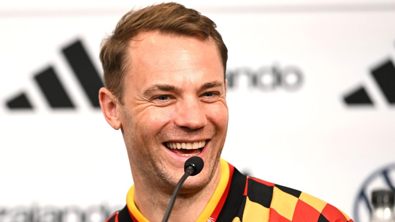 Fußball-Nationalmannschaft: Neuer will während WM nicht über DFB-Rücktritt nachdenken