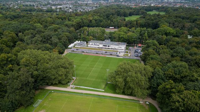 Oberverwaltungsgericht: Verhandlung um Ausbau des Geißbockheims im August