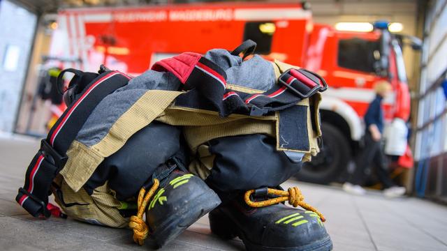 Feuerwehr: Zufrieden mit der Dienstuniform? - Fragen an Feuerwehren