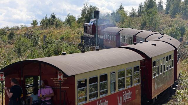 Hitzewelle: Brockenbahn stellt wegen Waldbrandgefahr auf Dieselloks um