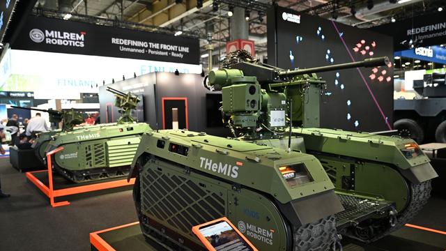 Rüstungsbranche: Panzer ohne Personal: Firmen bewerben autonome KI-Systeme