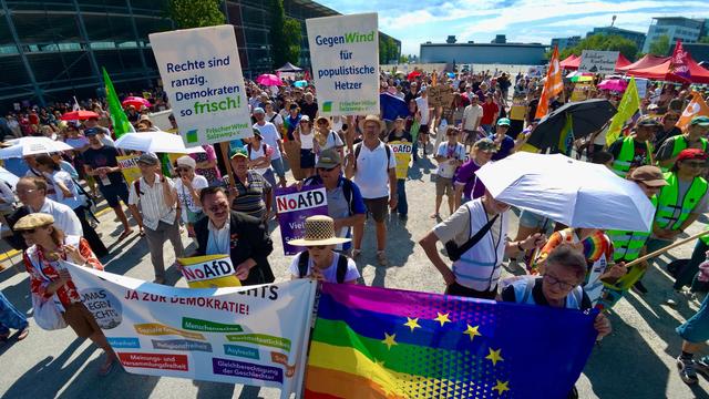 Parteipolitik: Gegendemonstrationen vor Beginn des AfD-Parteitags