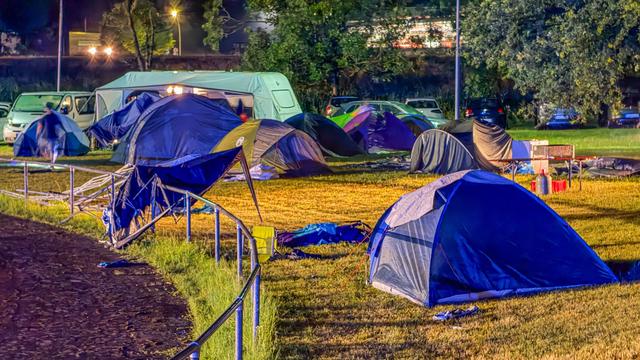 Unwetter: Neun Menschen bei Blitzeinschlag auf Sportfest verletzt