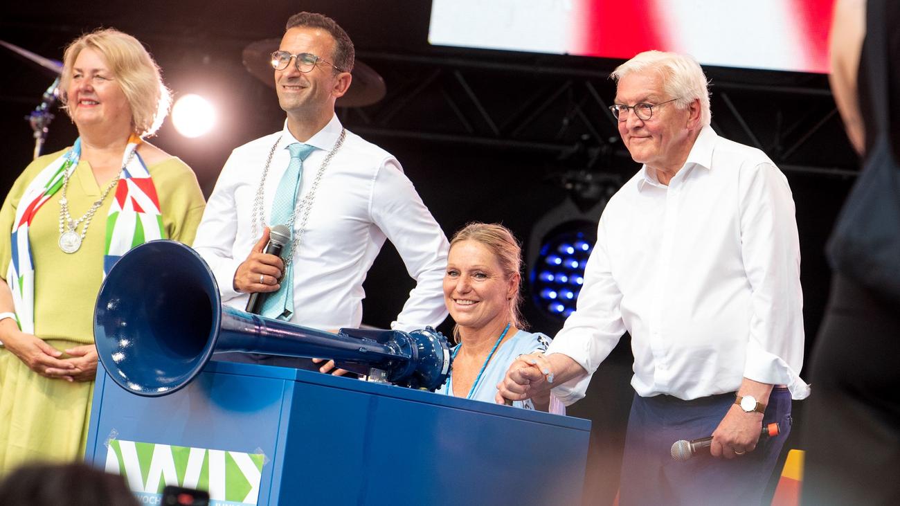 Bundespräsident im Norden: Steinmeier segelt zur Eröffnung der Kieler Woche