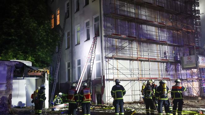 Brände: Bei dem Brand in der Nähe des Hamburger Hauptbahnhofs wurden 14 Menschen verletzt.