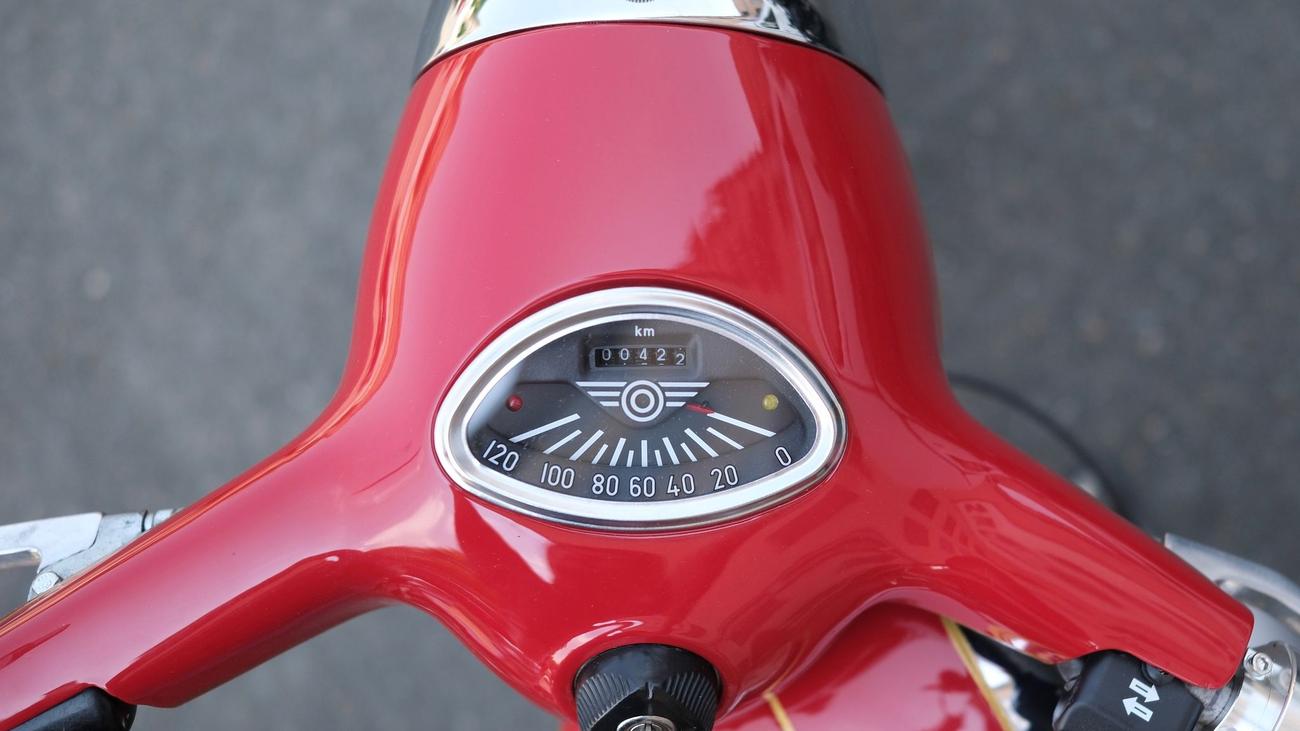 Historische Fahrzeuge: Rennsporthistorie und Jugendträume bei Jawa-Treffen