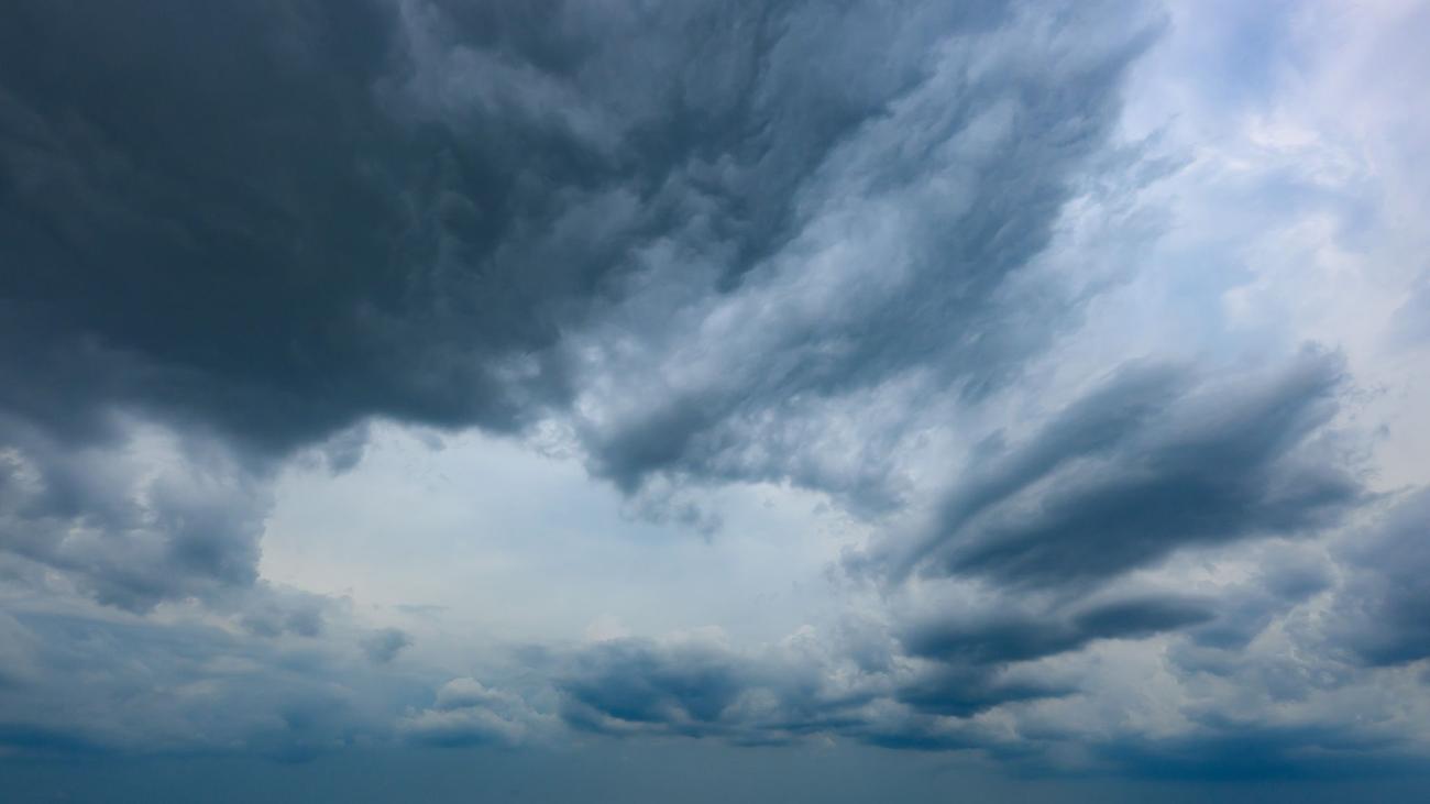 Wetter: Schwüle Luft sorgt für Gewitter: Wo es heute heftig wird