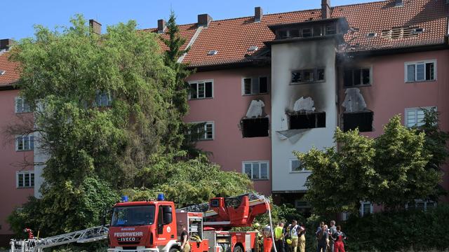Notfälle: Neun Verletzte bei nächtlichem Brand in Mietshaus
