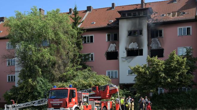 Notfälle: Die Feuerwehr wurde nachts zu einem Brand in Brandenburg an der Havel gerufen. (Illustration)