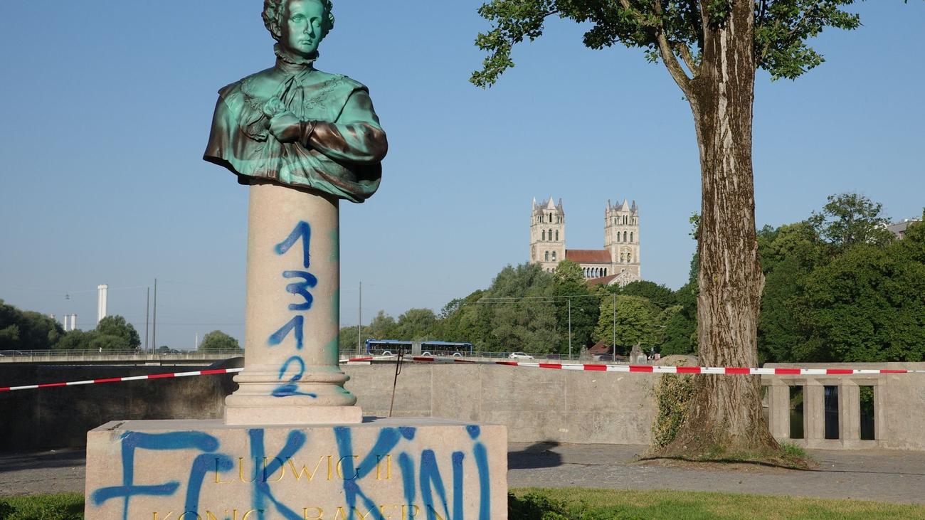 König Ludwig II.: Unbekannte beschmieren «Kini»-Denkmal