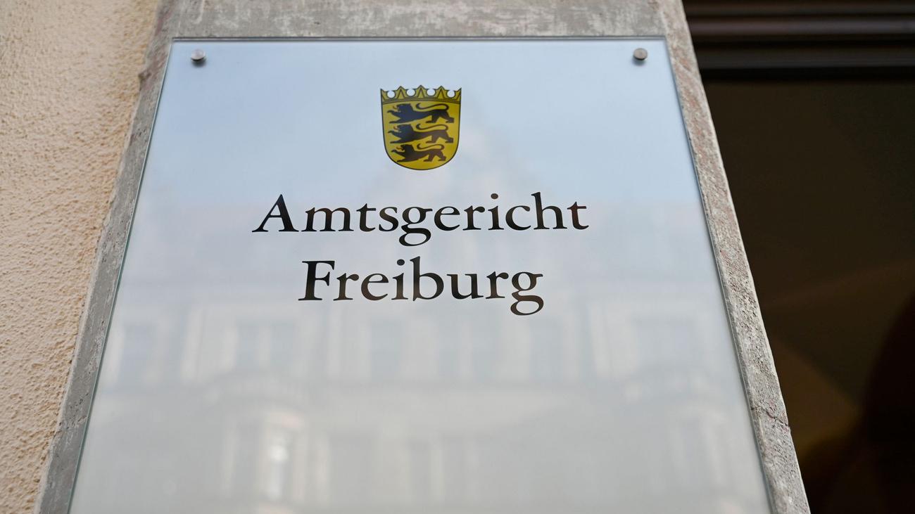 Beschleunigtes Verfahren: Exhibitionist zu Freiheitsstrafe auf Bewährung verurteilt