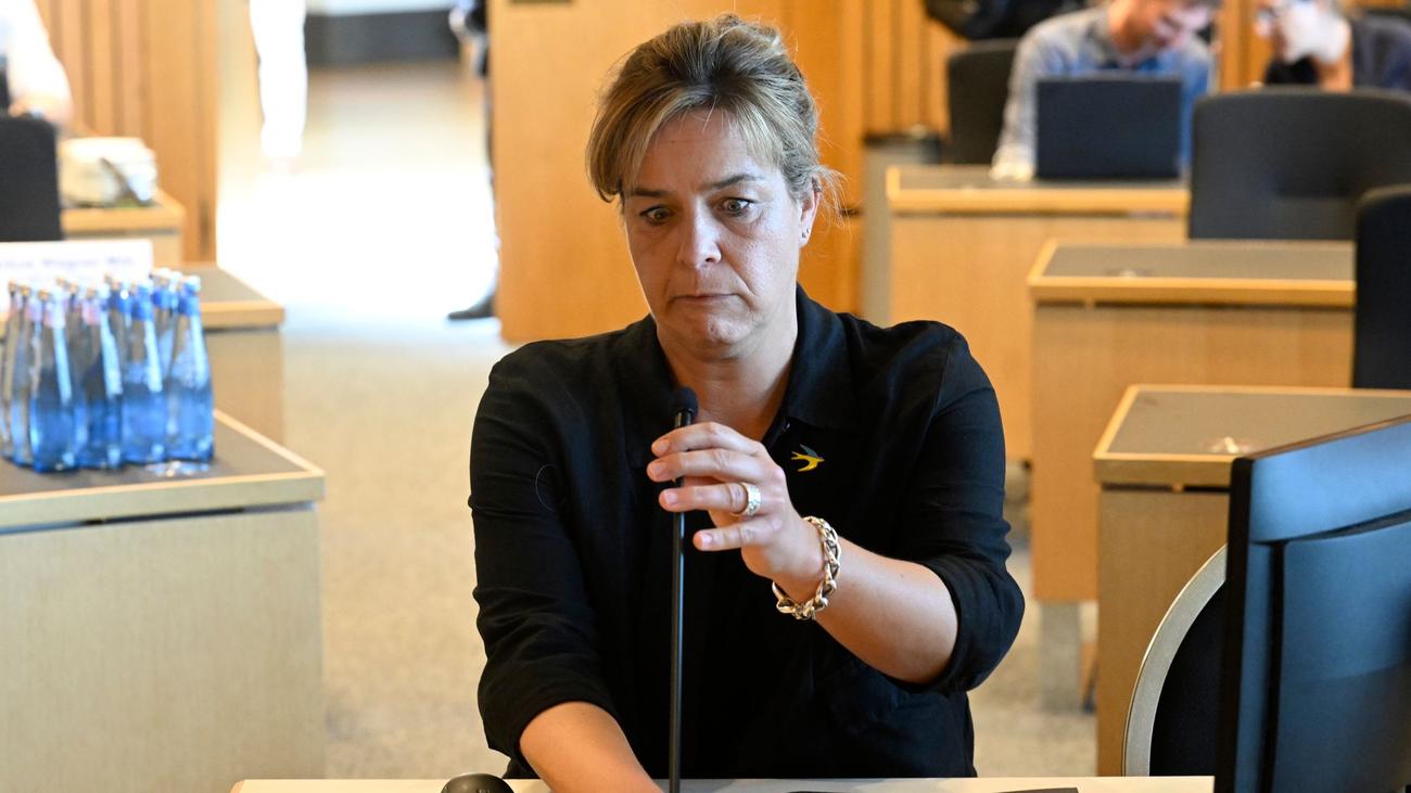 Islamistischer Anschlag: Neubaur wegen Aktenherausgabe in der Kritik