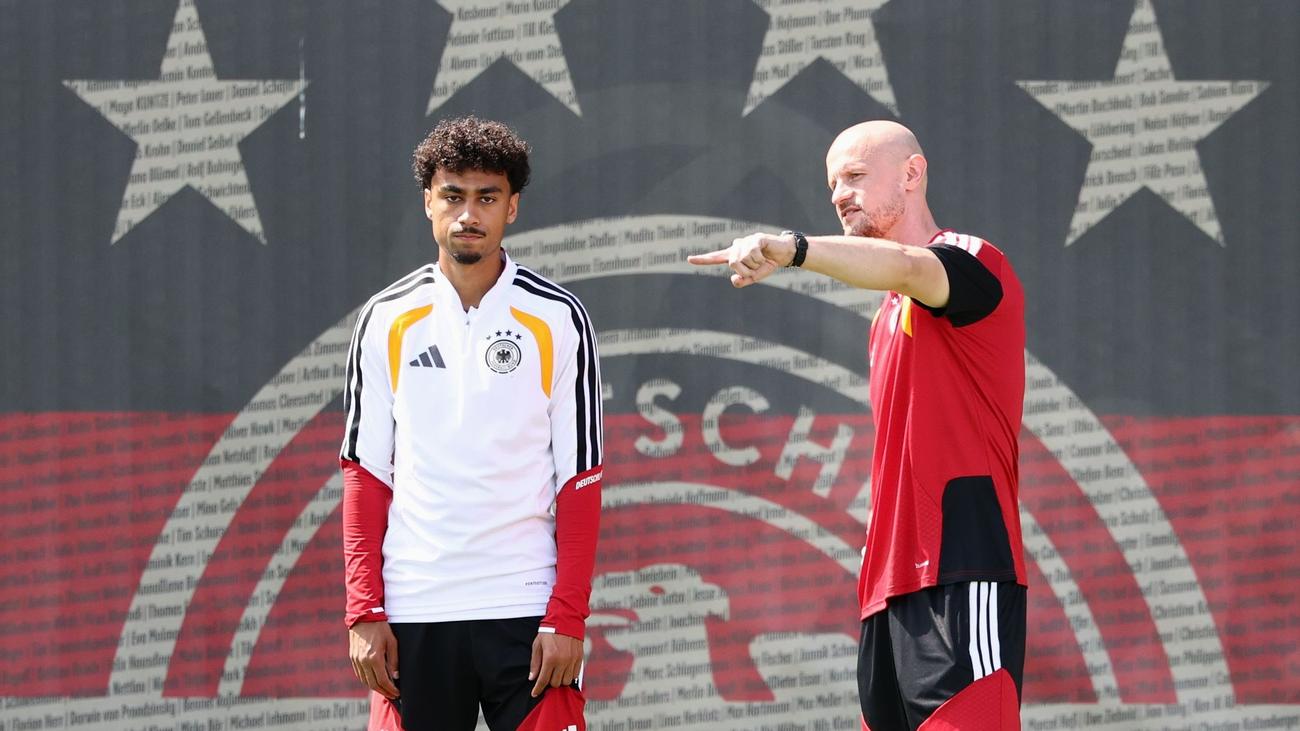 Fußball-Nationalmannschaft: Abschlusstraining für Ecuador-Spiel ohne Brown