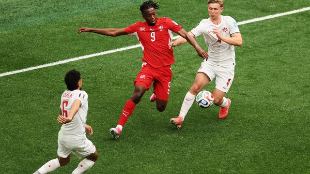 WM in Vancouver: Manzambi glänzt wieder: Schweiz entreißt Kanada Gruppensieg