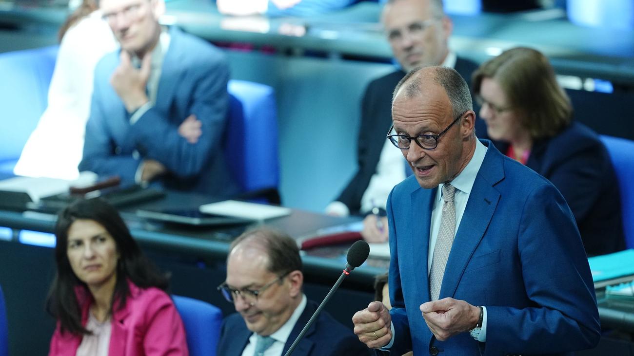 Regierungsbefragung: Merz nennt Zeitplan für Rentenreform - Absage an Linke