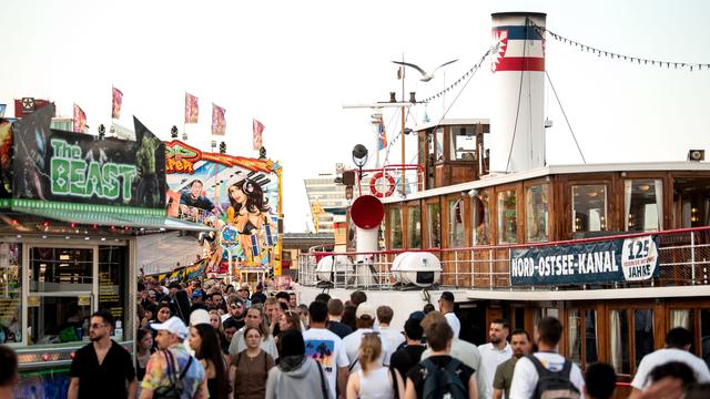 Volksfest im Norden: Stromausfall und Bahnprobleme bei Kieler Woche
