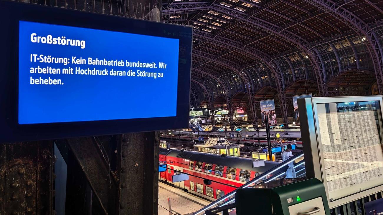 Bahnstörung: Viele Zugreisende am Hamburger Hauptbahnhof gestrandet