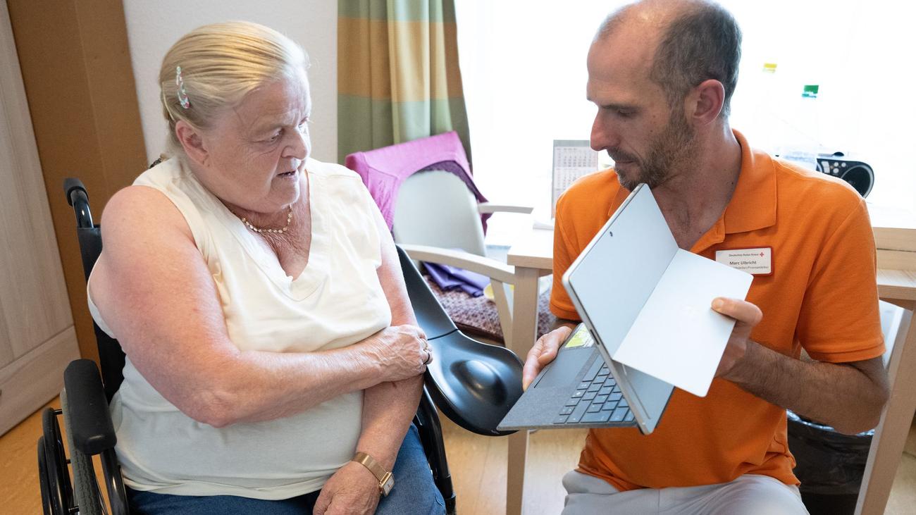 Ärztemangel: Visite per Videoanruf – Sichert Telemedizin die Versorgung?