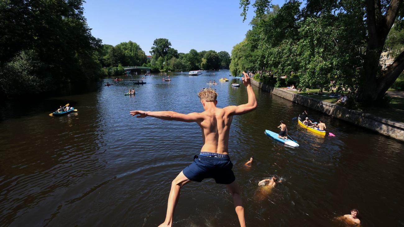 Hitze in Hamburg: Behörde warnt vor Waldbrandgefahr und Baden in der Elbe