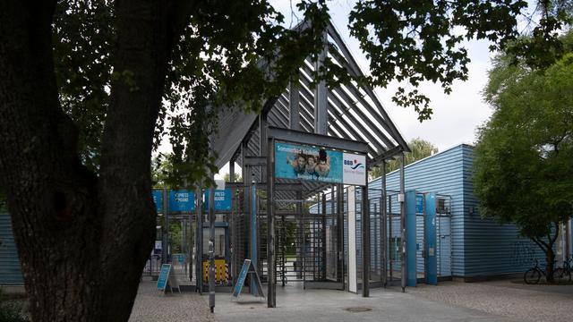 Sommerbad in Neukölln: Einen Tag nach Saisonstart: Columbiabad wieder zu