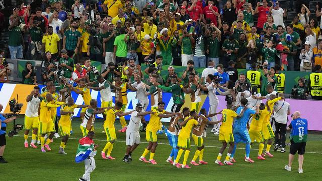 Fußball: Emotionaler Moment: Südafrika feiert historischen WM-Erfolg