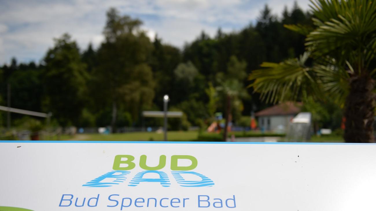 Schwäbisch Gmünd: Mann soll mehrere Mädchen im Freibad belästigt haben