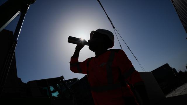 Folgen des Klimawandels: Vorbild WM: Abkühlpausen für Arbeitnehmer in EU gefordert