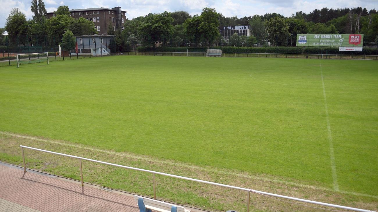 Fußball in Berlin: Wegen Hitze: BFV sagt Spiele ohne Relevanz ab