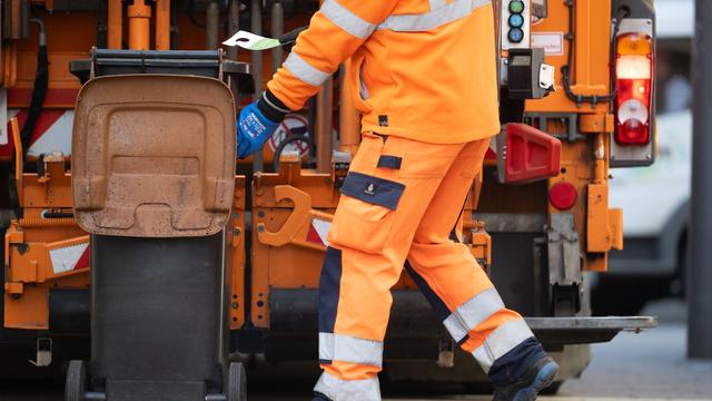 Kommunen: Wenn es morgens rumpelt - Müll wird bei Hitze früher geholt