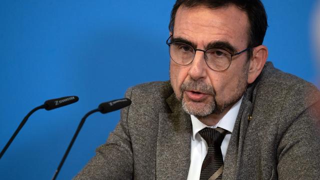 Model Pension: Holetschek wants Swedish model for care insurance