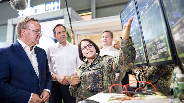 IdeenExpo: Pistorius: Bundeswehr braucht Fachleute aus allen Berufen