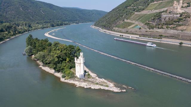 Notfälle: 20-Jähriger nach Badeunfall im Rhein vermisst