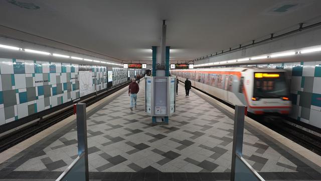 Unfälle: 52-Jähriger stürzt an U-Bahn-Haltestelle - tot